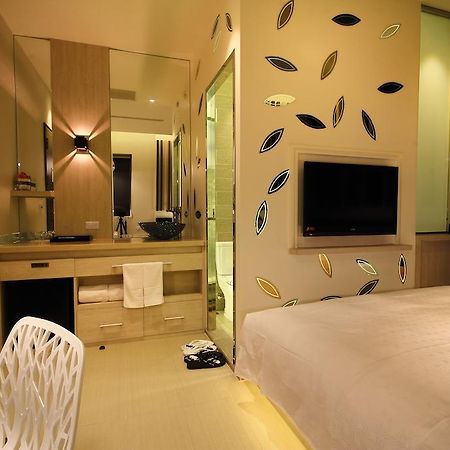 Leesing Hotel Гаосюн Екстер'єр фото