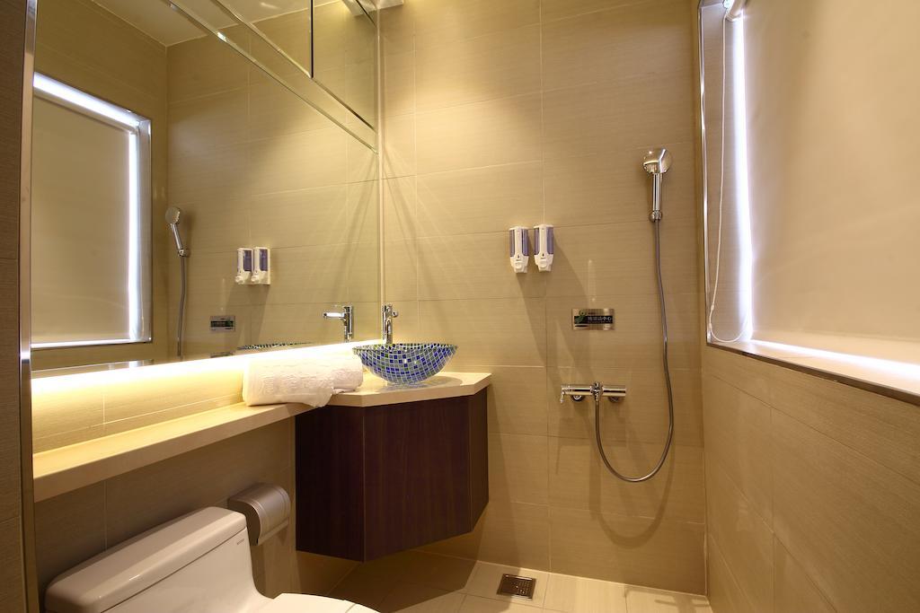 Leesing Hotel Гаосюн Екстер'єр фото