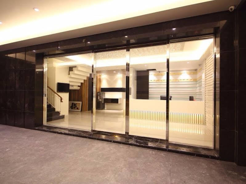 Leesing Hotel Гаосюн Екстер'єр фото